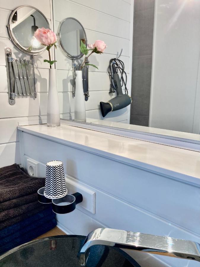 Living At Saarpartments - Adultsonly - Business & Holiday Homes With Kitchen For Long- And Short Term Stay, 3 Min To St Johanner Markt And Points Of Interest Saarbrücken Exteriör bild