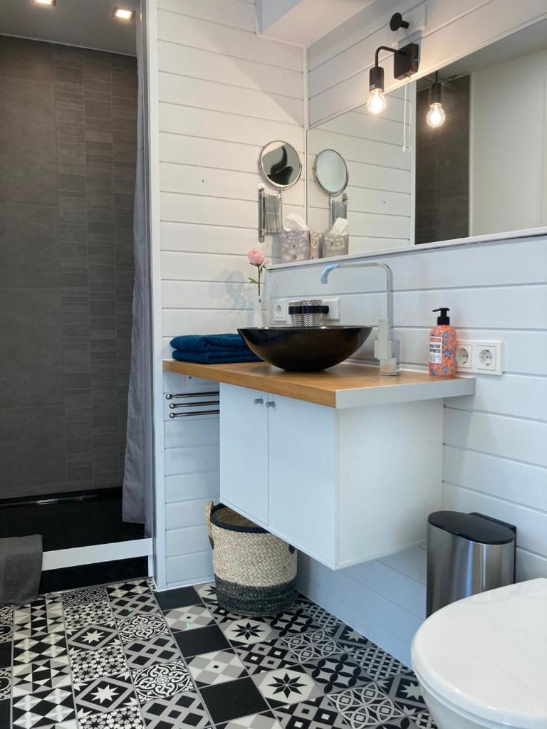 Living At Saarpartments - Adultsonly - Business & Holiday Homes With Kitchen For Long- And Short Term Stay, 3 Min To St Johanner Markt And Points Of Interest Saarbrücken Exteriör bild
